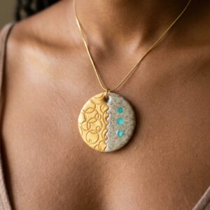 Shimmering Circles Pendant Necklace