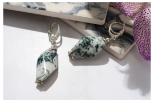 Read more about the article How to Style Opal and Agate Jewelry with Everyday Ease