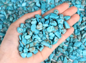 Read more about the article Chunky Turquoise Chip Necklaces: Bold, Natural, and Unforgettable